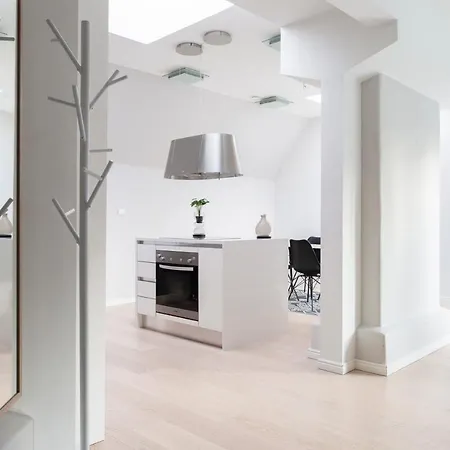 2ndhomes Luxury City 2br Penthouse W/sauna *
