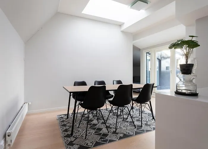 2ndhomes Luxury City 2br Penthouse W/sauna *